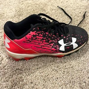 Under Armour size one youth softball cleats